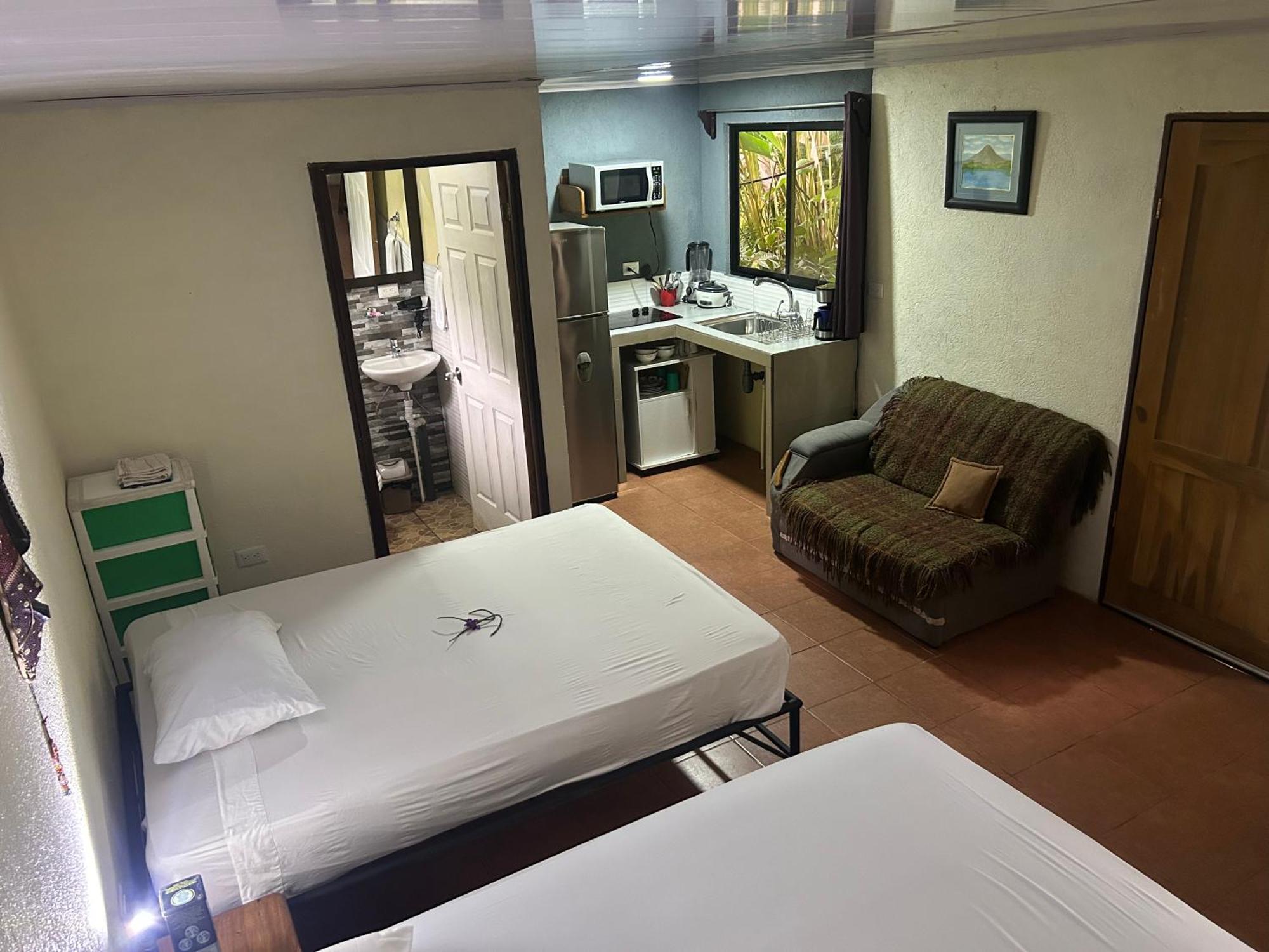 Granja Agua Azul, Wi-fi,ac-wc,parking,la Fortuna